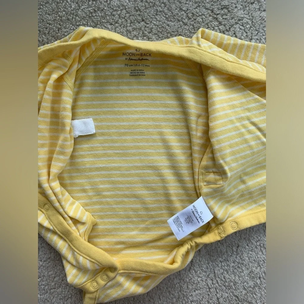 Moon and Back By Hanna Andersson Size 70, 6-12 Months Yellow Wrap Bodysuit